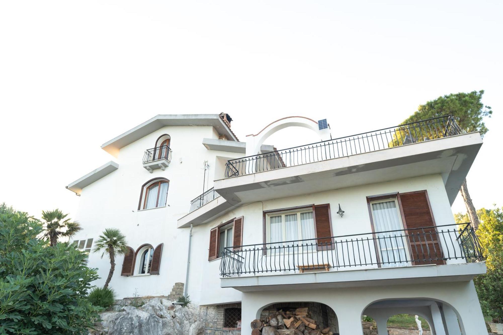 Villa Del Pino, Terrazza Vista Mare Minturno Eksteriør billede