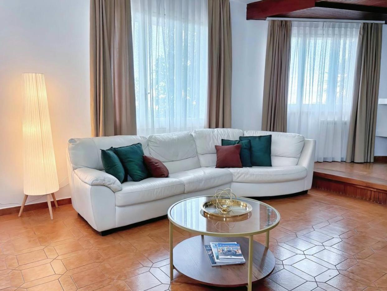 Villa Del Pino, Terrazza Vista Mare Minturno Eksteriør billede