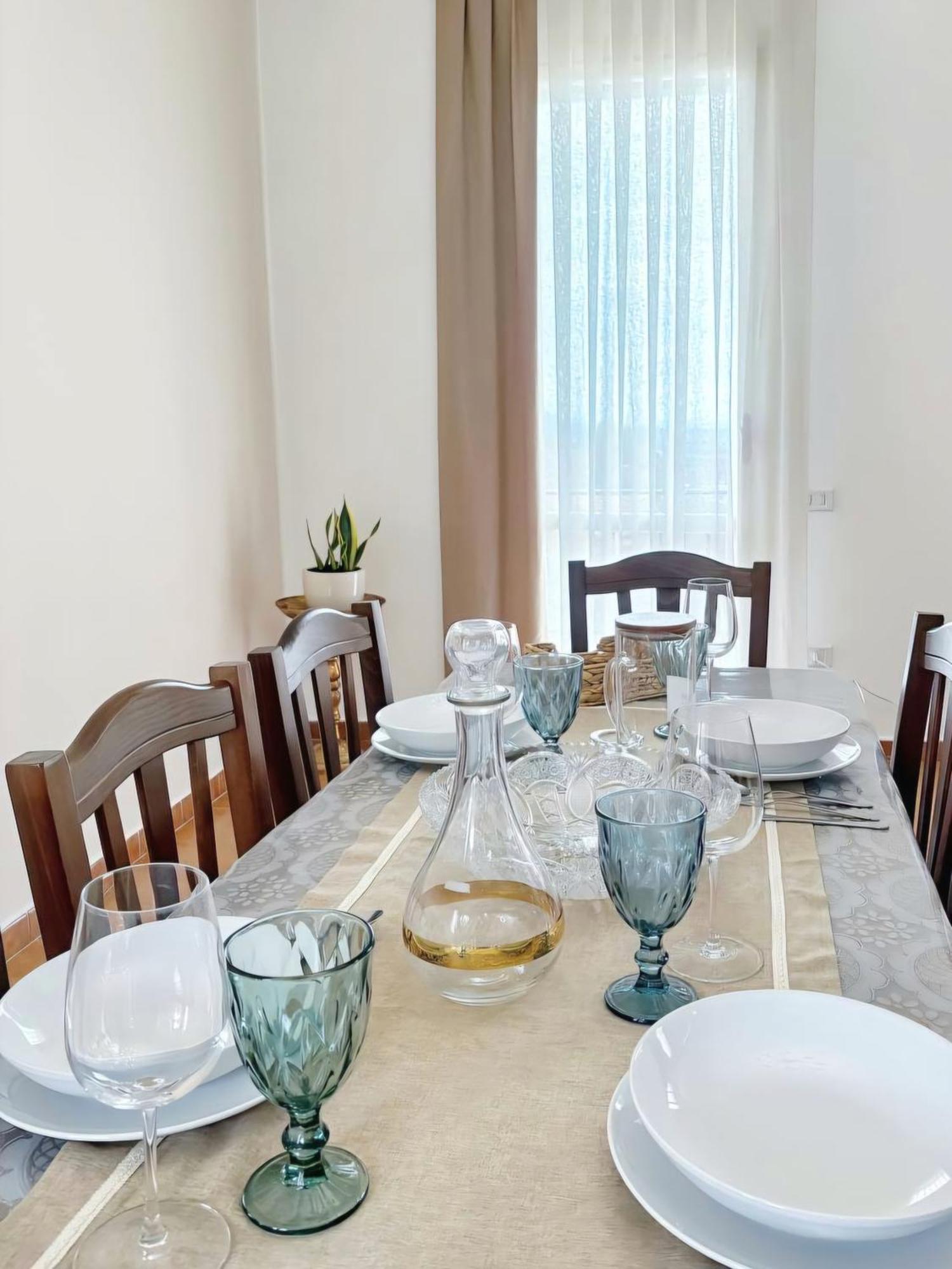 Villa Del Pino, Terrazza Vista Mare Minturno Eksteriør billede